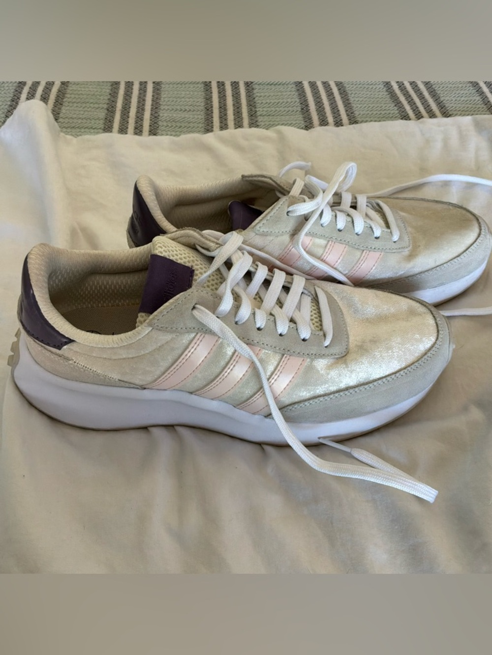 Adidas Run 70s sneaker velvet white pink purple 8.5